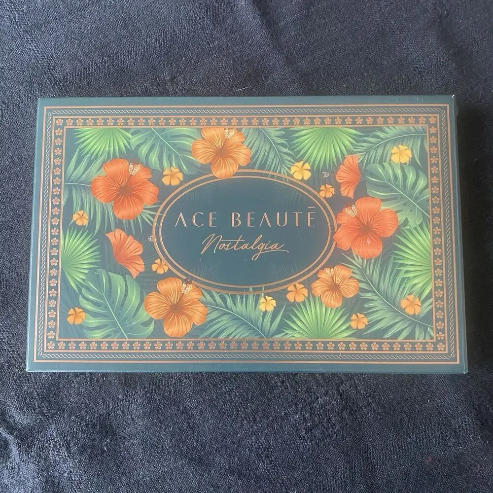 NIB Ace Beaute Nostalgia Palette Eyeshadow. 15 Shades. Never Used. Not Swatched.